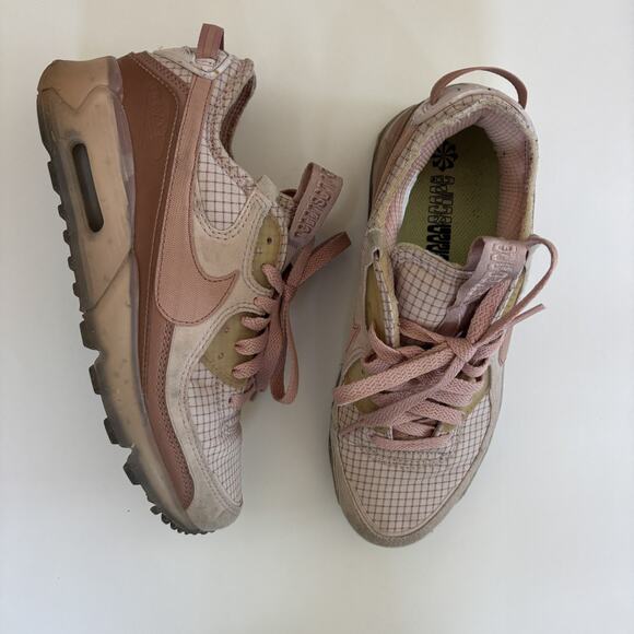 Size 6.5 - Nike Air Max 90 Terrascape Women's Sneakers Pink Oxford - Picture 1 of 7